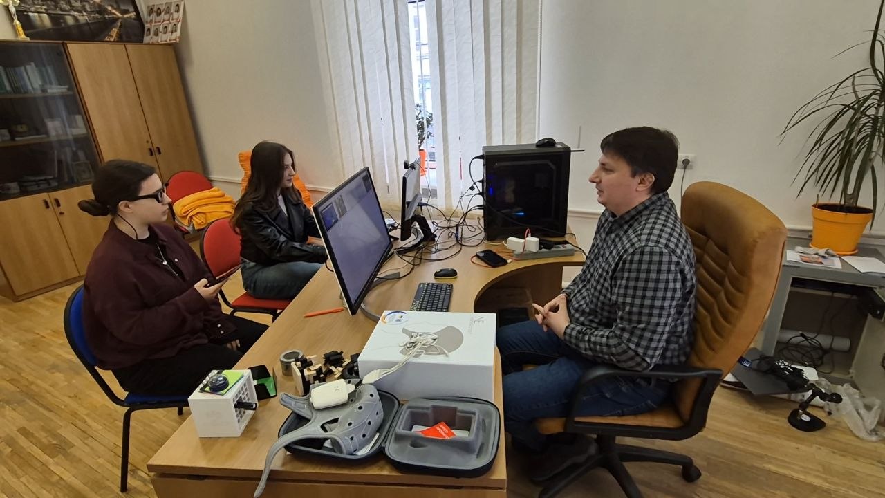 photo_5408991141987817308_y